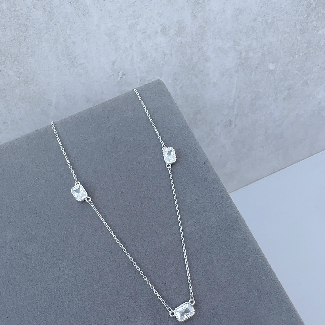 Colar 3 Zircônias Retangulares
